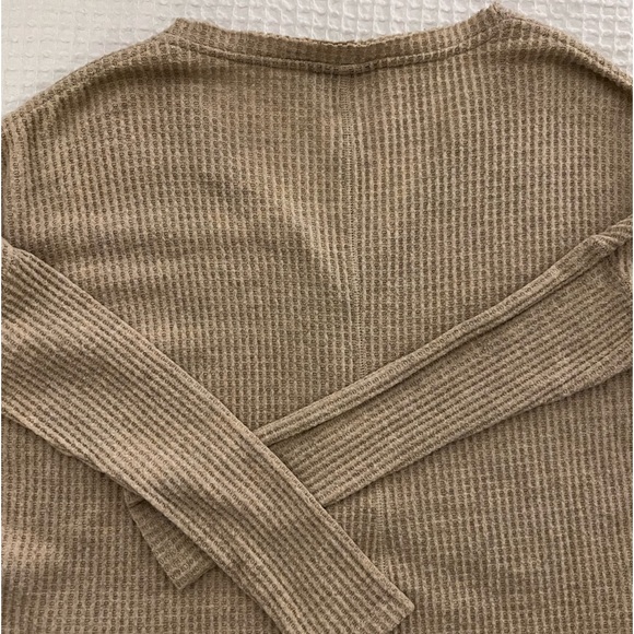 Urban Outfitters Sweater - Picture 2 of 6